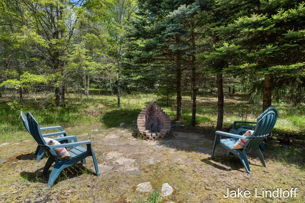 11014 E Royal Road Morton Township MI 49346