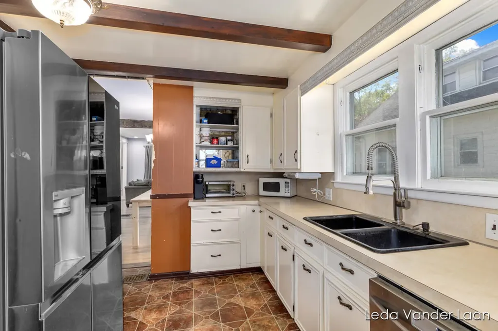 2511 Wyoming Avenue SW Wyoming City MI 49519