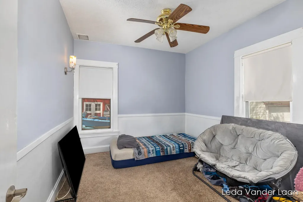 2511 Wyoming Avenue SW Wyoming City MI 49519