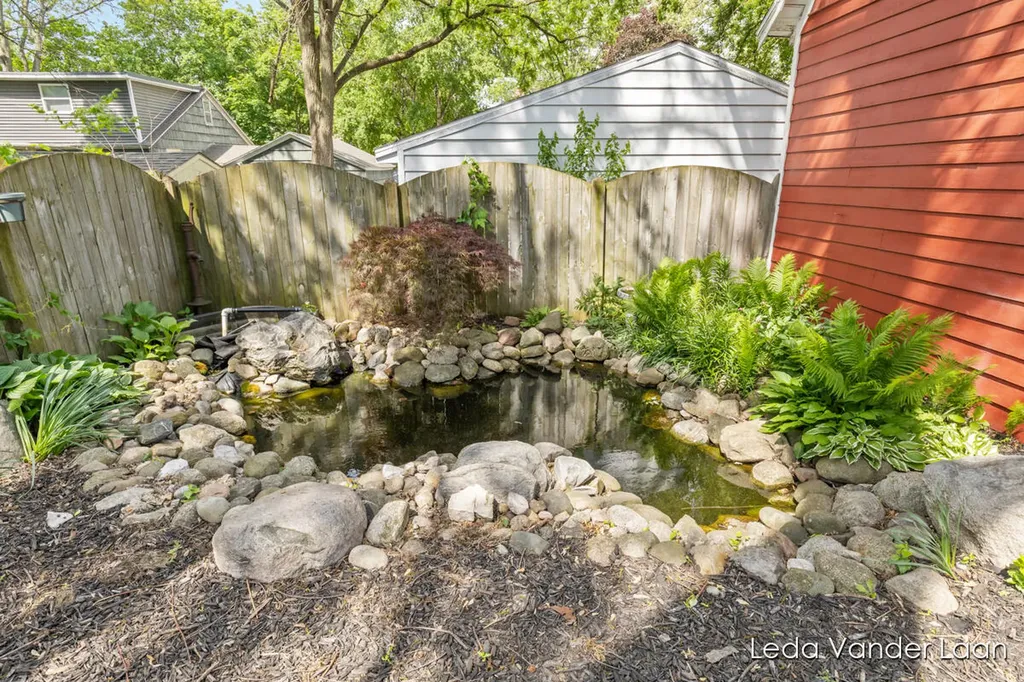 2511 Wyoming Avenue SW Wyoming City MI 49519