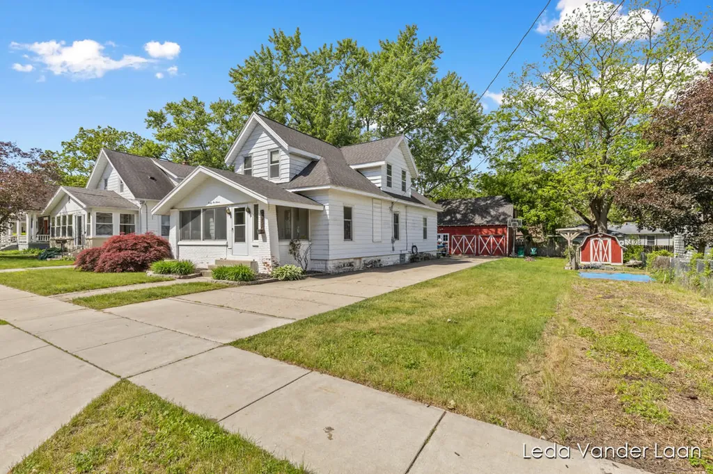2511 Wyoming Avenue SW Wyoming City MI 49519