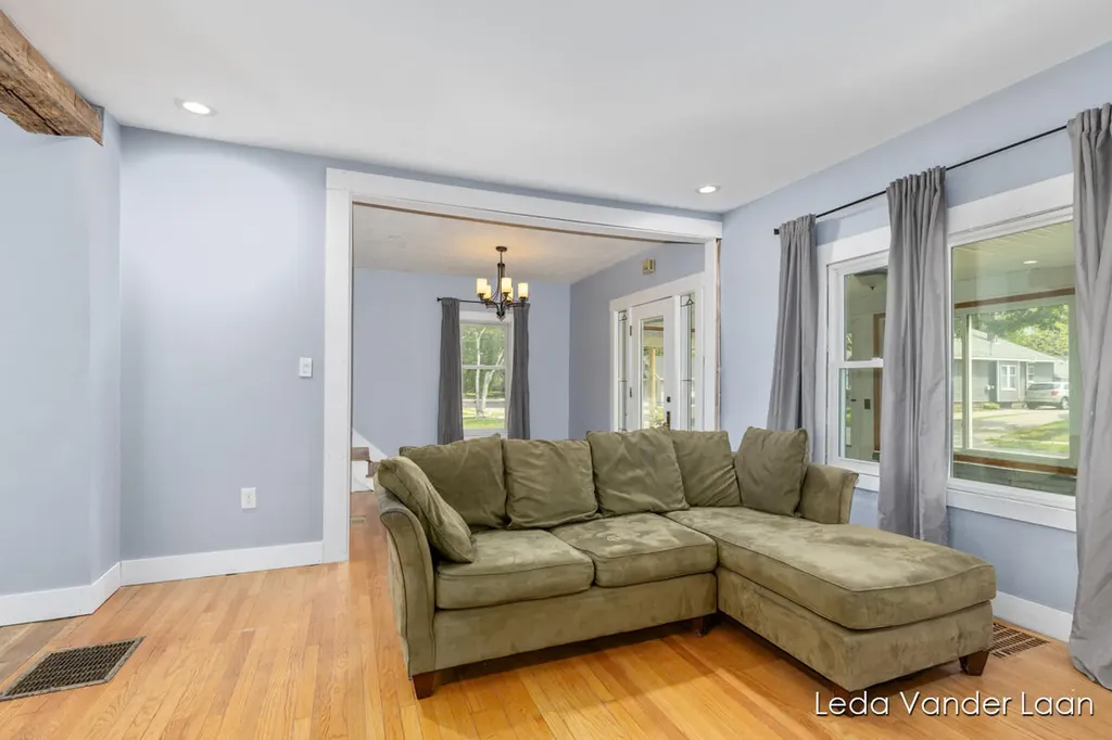 2511 Wyoming Avenue SW Wyoming City MI 49519