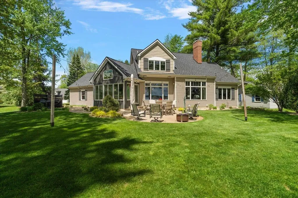 3343 N Shore Drive Pierson Township MI 49339