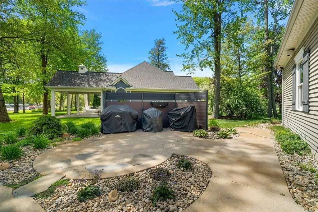 3343 N Shore Drive Pierson Township MI 49339