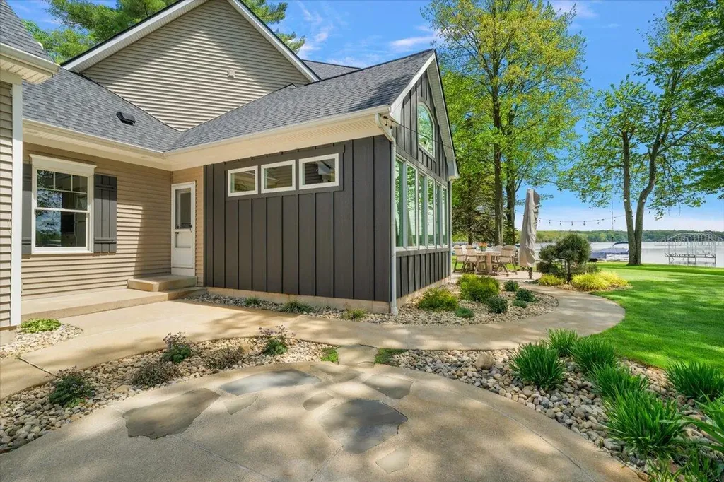 3343 N Shore Drive Pierson Township MI 49339