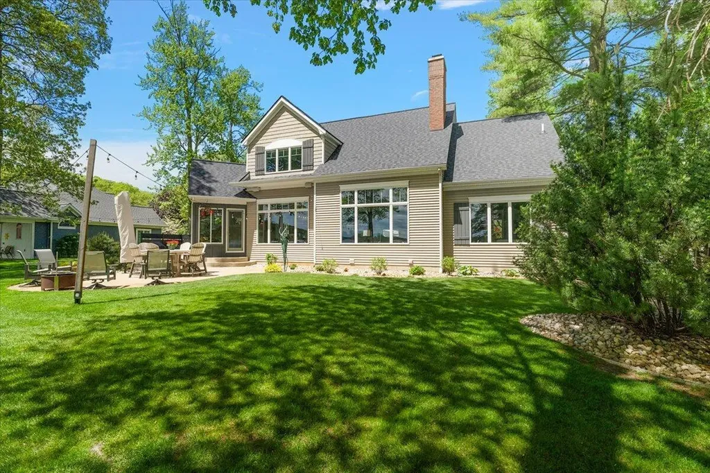 3343 N Shore Drive Pierson Township MI 49339