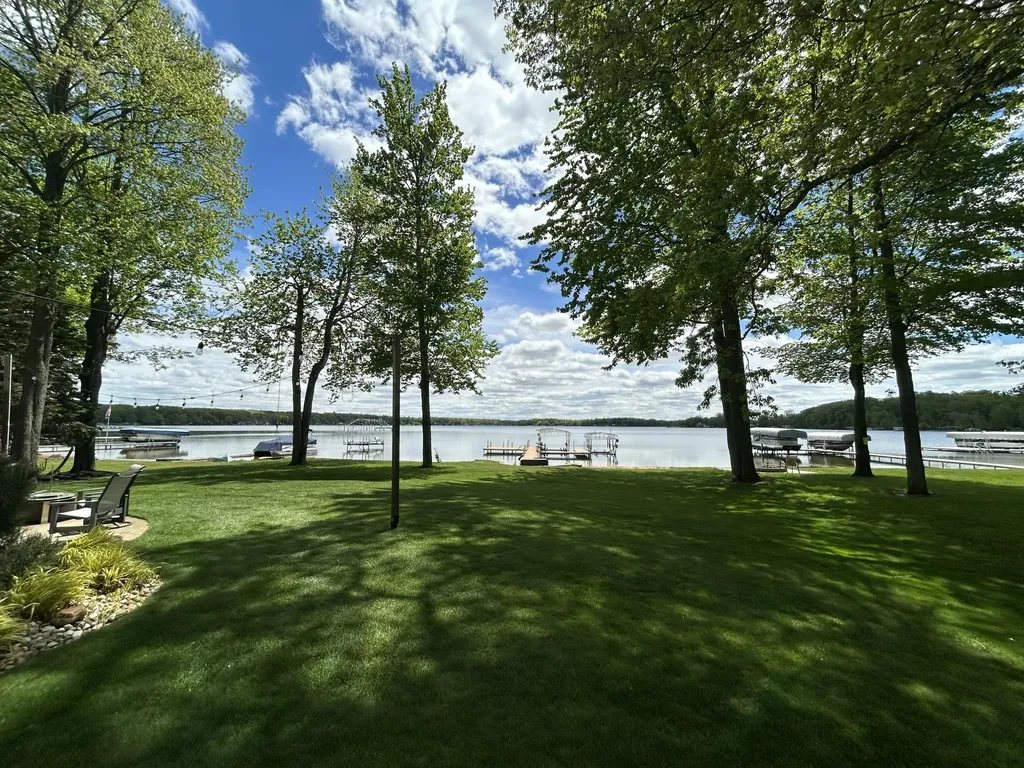 3343 N Shore Drive Pierson Township MI 49339