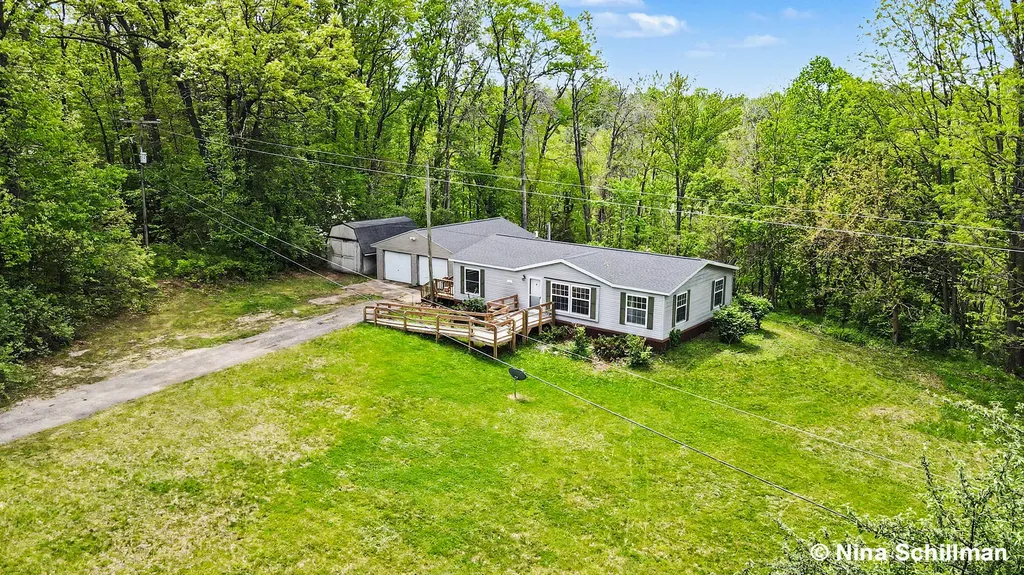 12150 Woodland Park Drive NE Grattan Township MI 48809