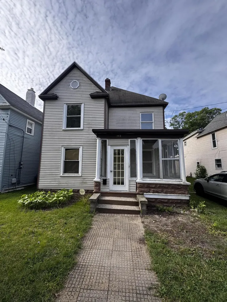 718 Sherman Street SE Grand Rapids City MI 49503