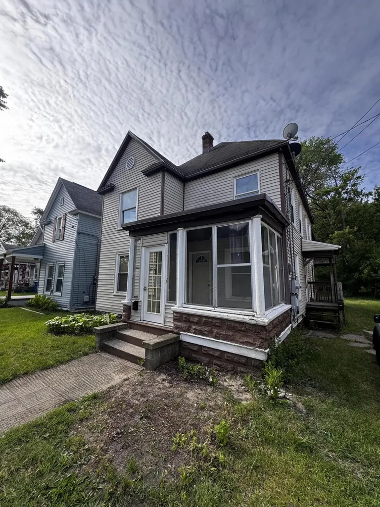 718 Sherman Street SE Grand Rapids City MI 49503