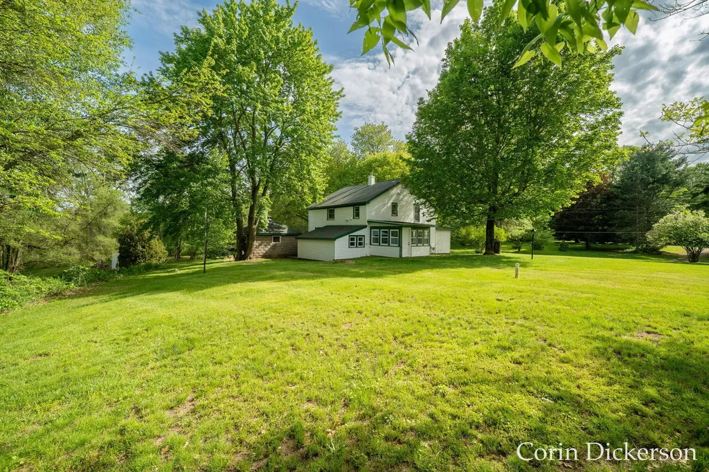 10860 Douglas Avenue Cooper Charter Township MI 49080