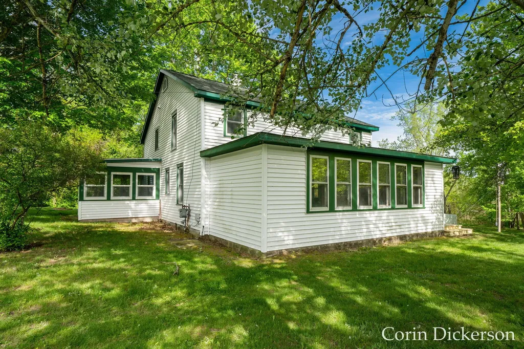 10860 Douglas Avenue Cooper Charter Township MI 49080