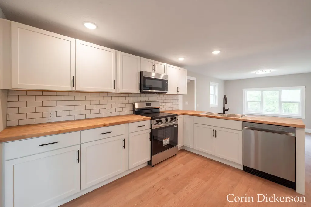 10860 Douglas Avenue Cooper Charter Township MI 49080