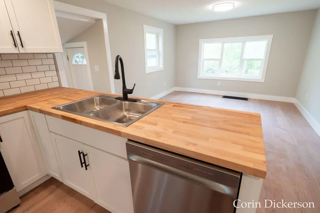 10860 Douglas Avenue Cooper Charter Township MI 49080