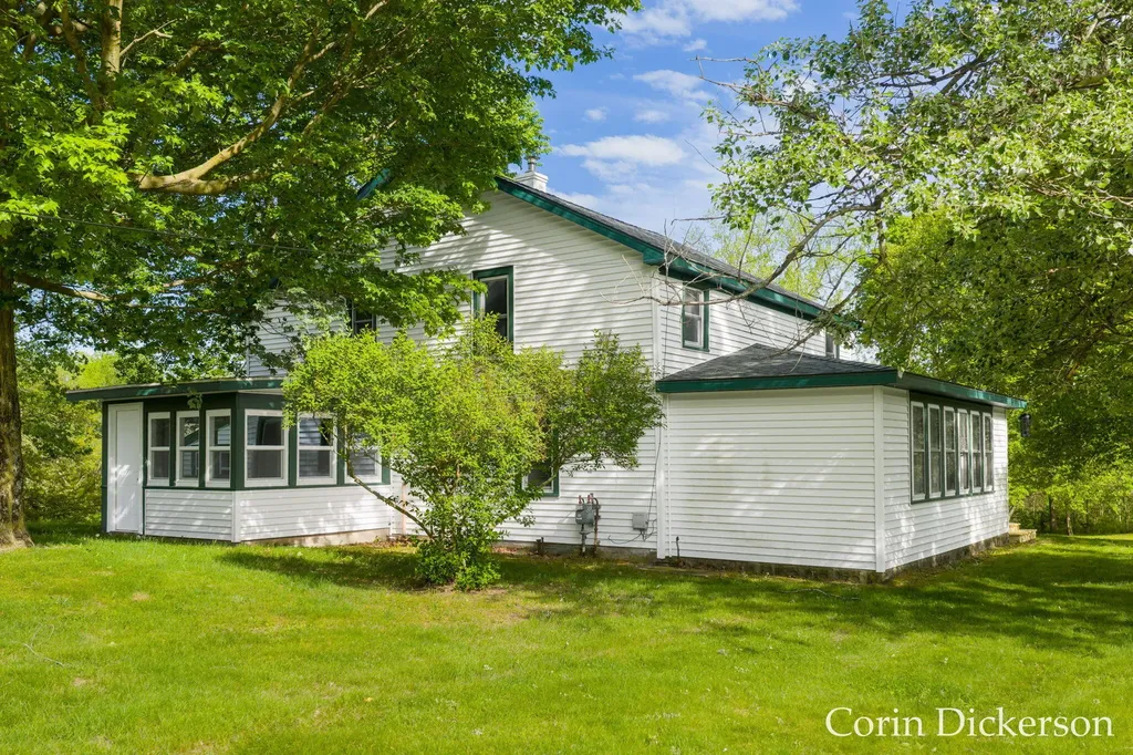 10860 Douglas Avenue Cooper Charter Township MI 49080