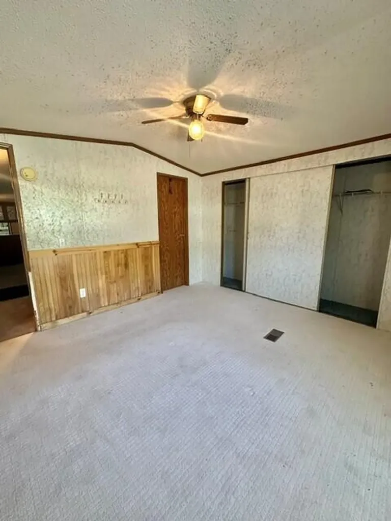 411 Woodview Drive Montcalm Township MI 48838