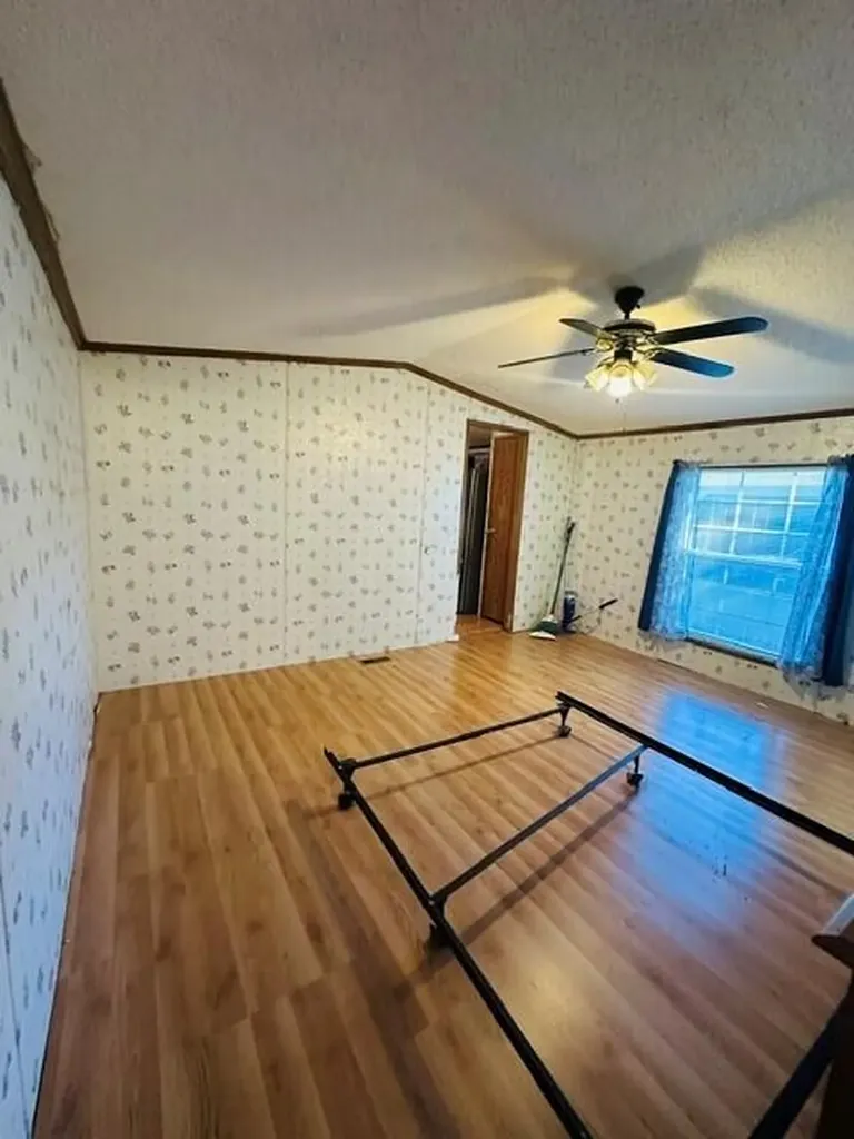 411 Woodview Drive Montcalm Township MI 48838