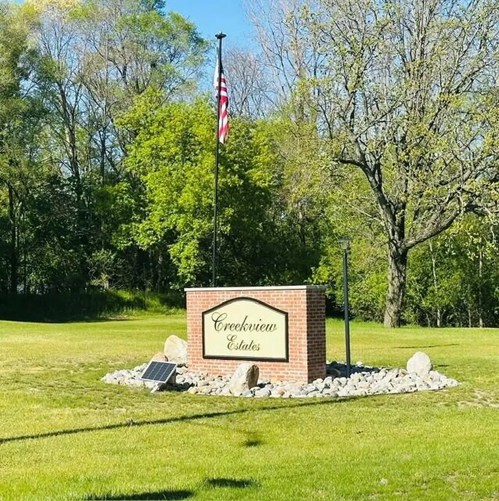 411 Woodview Drive Montcalm Township MI 48838
