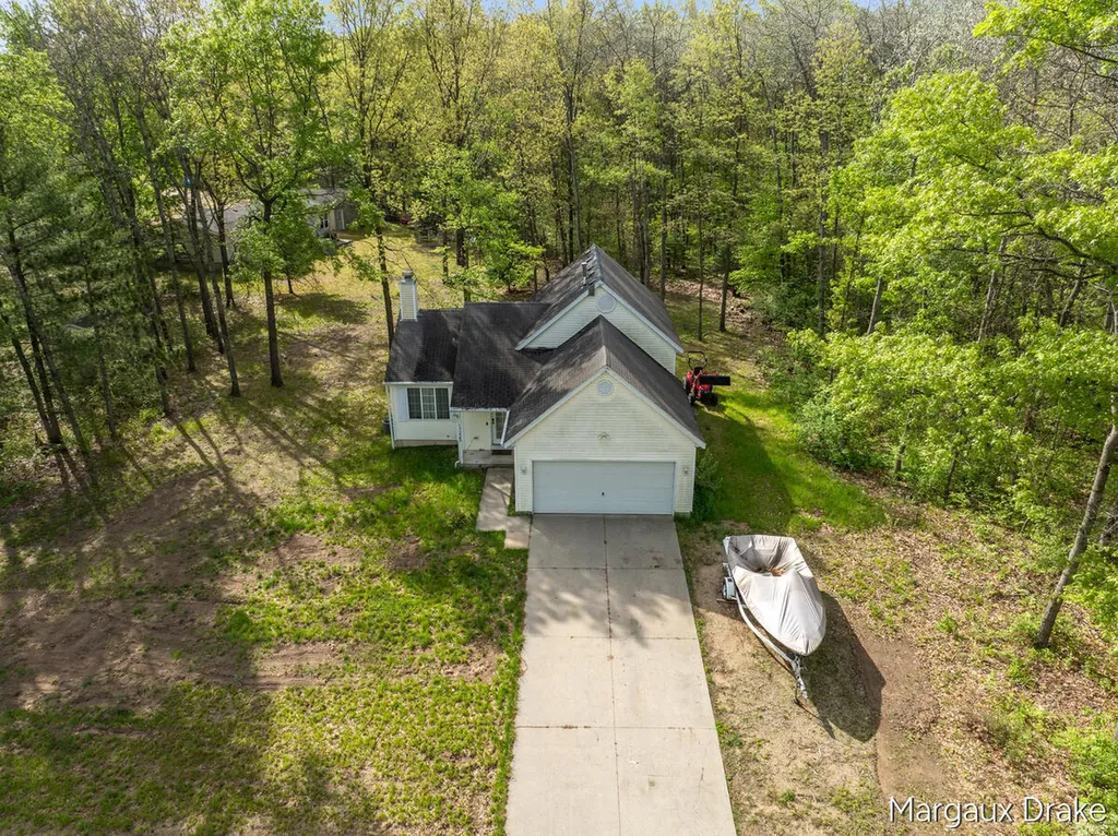 17225 Apache Trail Unknown City MI 49329