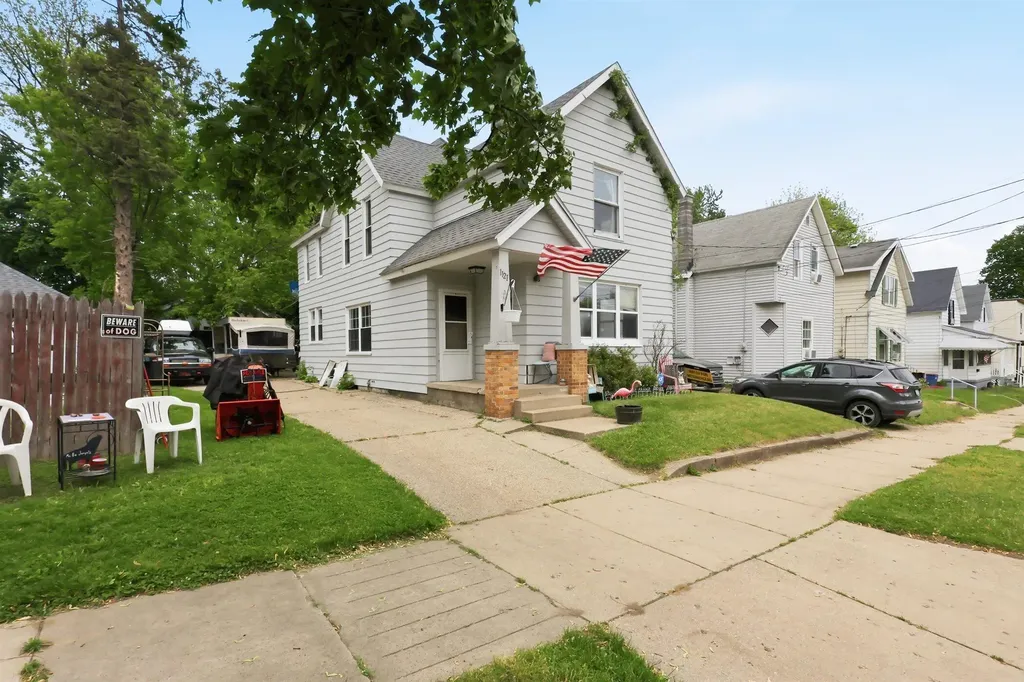 1121 Crosby Street NW Grand Rapids City MI 49504