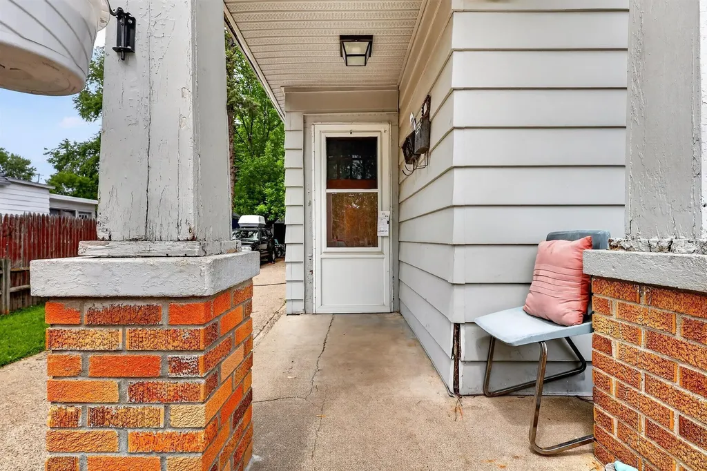 1121 Crosby Street NW Grand Rapids City MI 49504