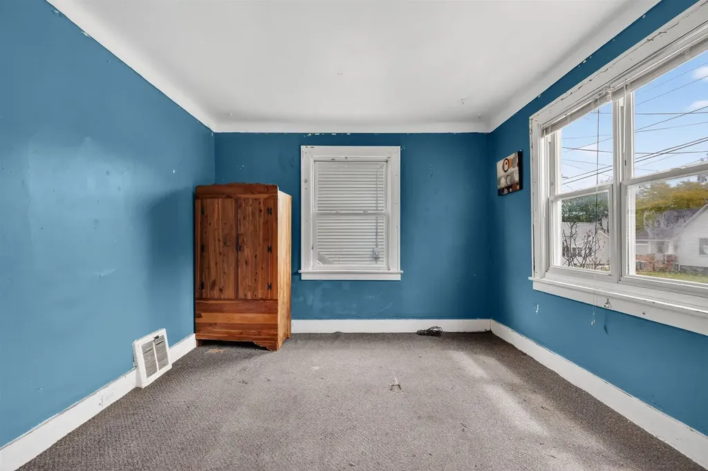 1121 Crosby Street NW Grand Rapids City MI 49504
