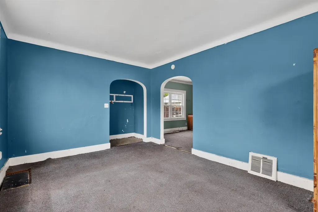 1121 Crosby Street NW Grand Rapids City MI 49504