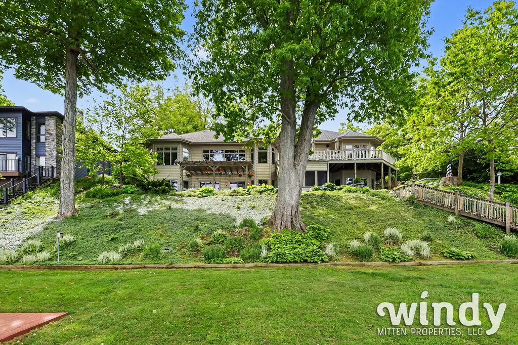 7897 Lakewood Drive Coloma Charter Township MI 49038