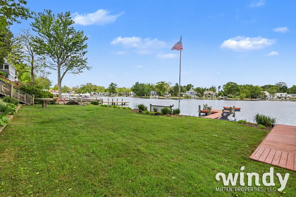 7897 Lakewood Drive Coloma Charter Township MI 49038