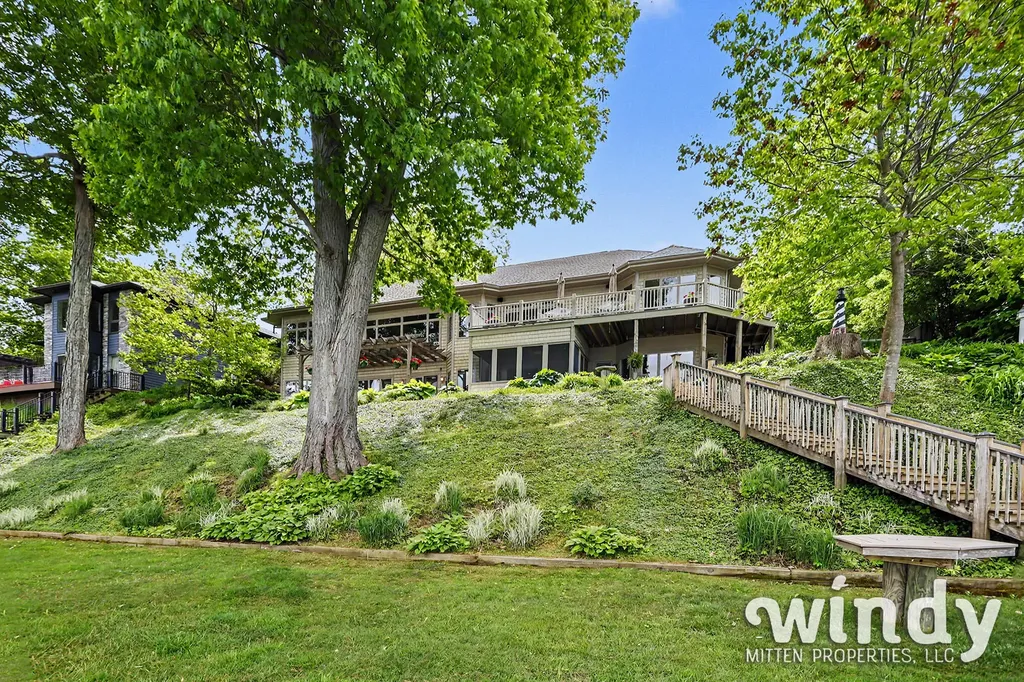 7897 Lakewood Drive Coloma Charter Township MI 49038