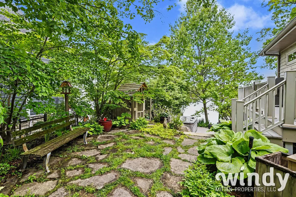 7897 Lakewood Drive Coloma Charter Township MI 49038
