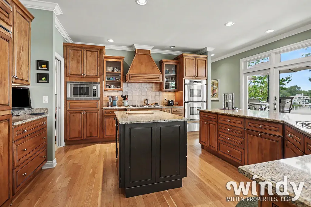 7897 Lakewood Drive Coloma Charter Township MI 49038