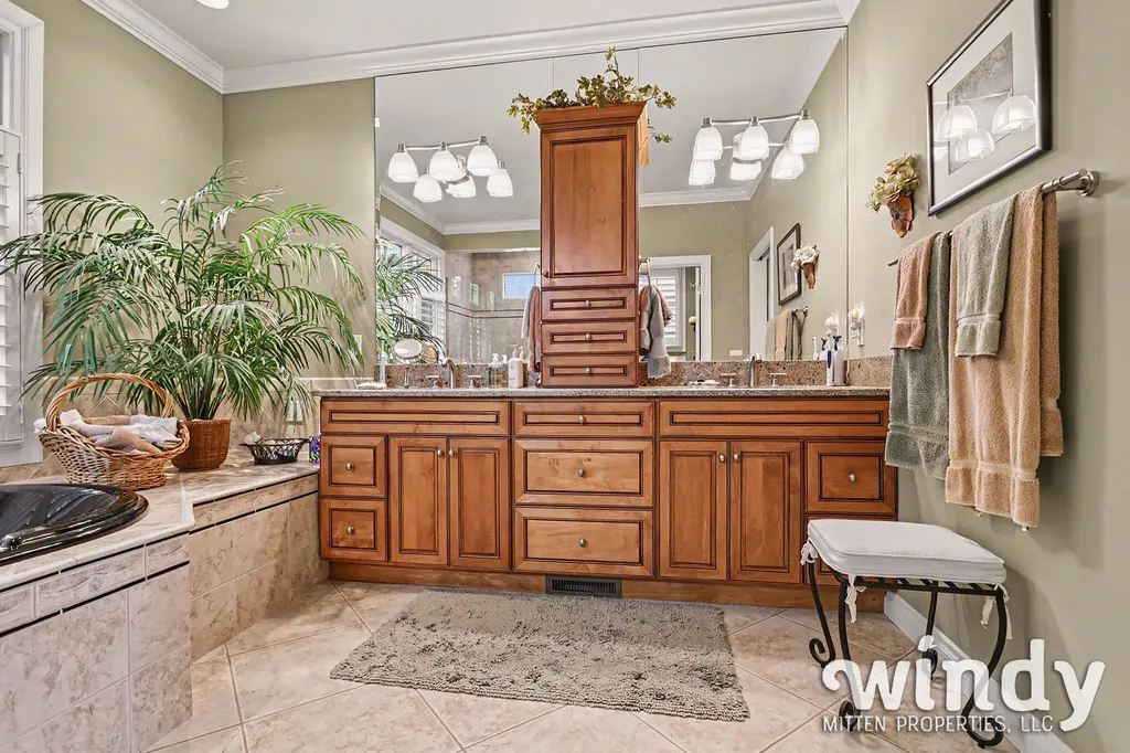 7897 Lakewood Drive Coloma Charter Township MI 49038
