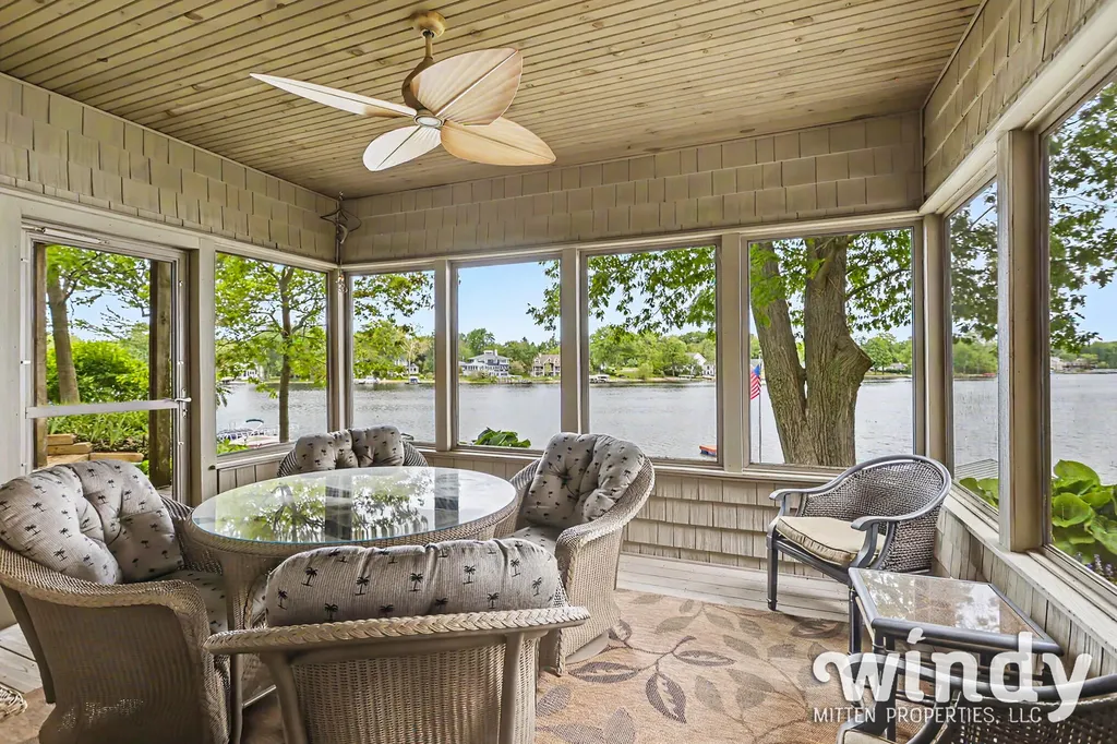 7897 Lakewood Drive Coloma Charter Township MI 49038