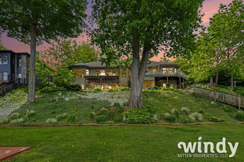 7897 Lakewood Drive Coloma Charter Township MI 49038
