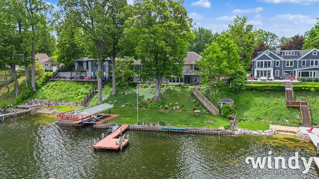 7897 Lakewood Drive Coloma Charter Township MI 49038