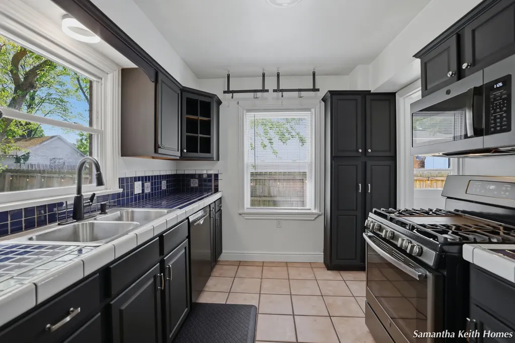 146 Alten Avenue NE Grand Rapids City MI 49503