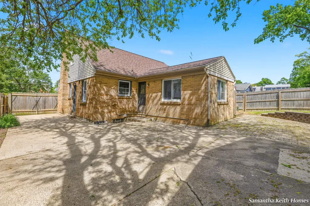 146 Alten Avenue NE Grand Rapids City MI 49503
