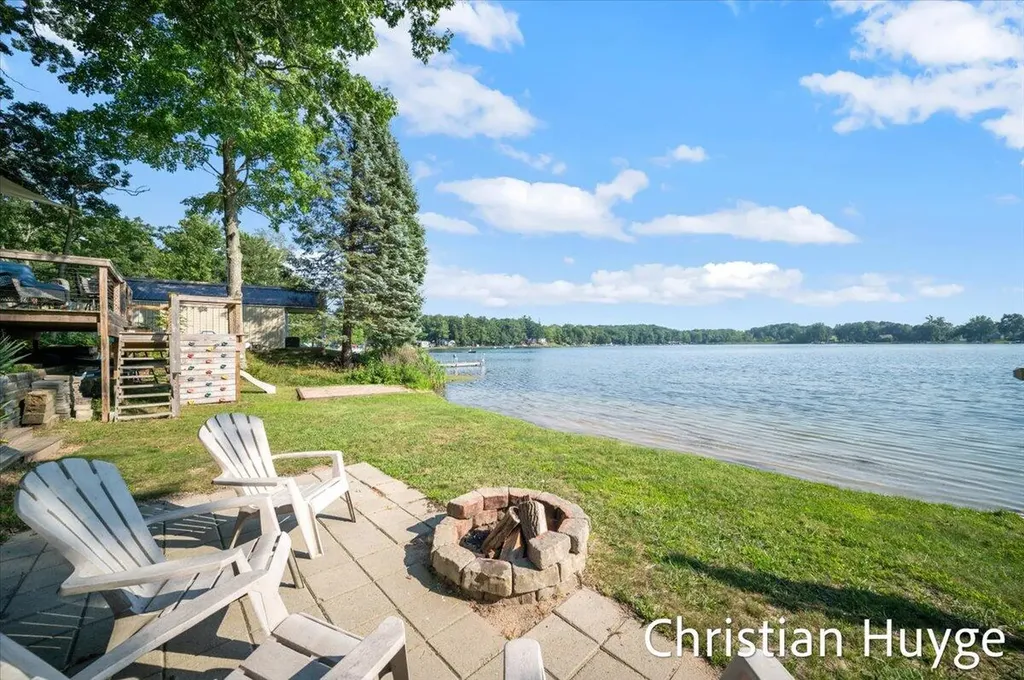 8818 E 128th Street Ensley Township MI 49343