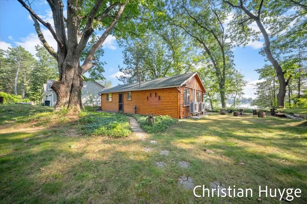 8818 E 128th Street Ensley Township MI 49343