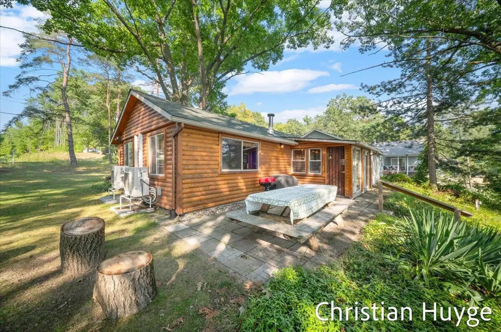 8818 E 128th Street Ensley Township MI 49343