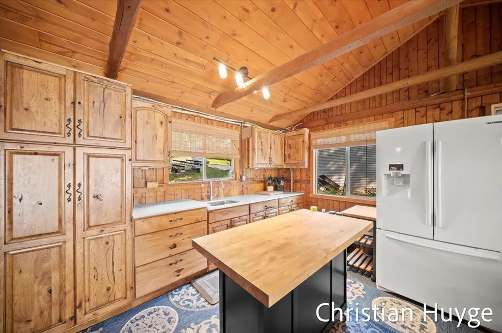 8818 E 128th Street Ensley Township MI 49343