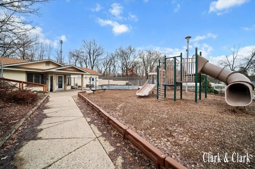 6900 Knottypine Street NE Plainfield Charter Township MI 49341