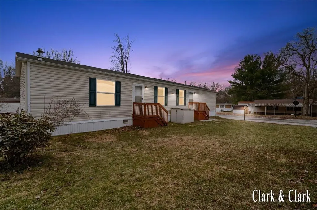 6900 Knottypine Street NE Plainfield Charter Township MI 49341