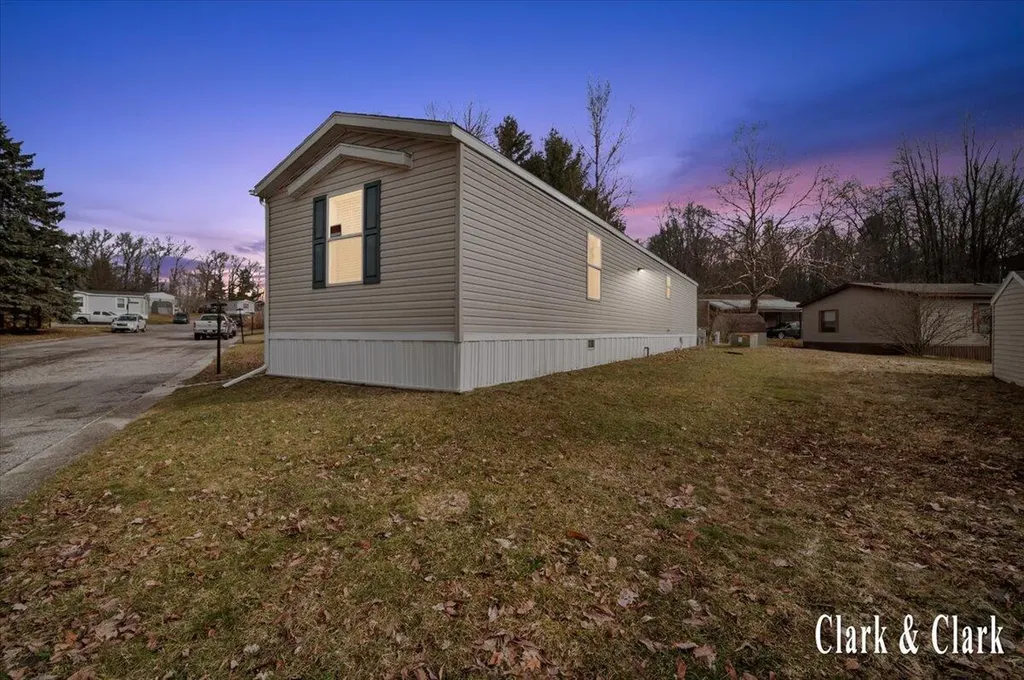 6900 Knottypine Street NE Plainfield Charter Township MI 49341