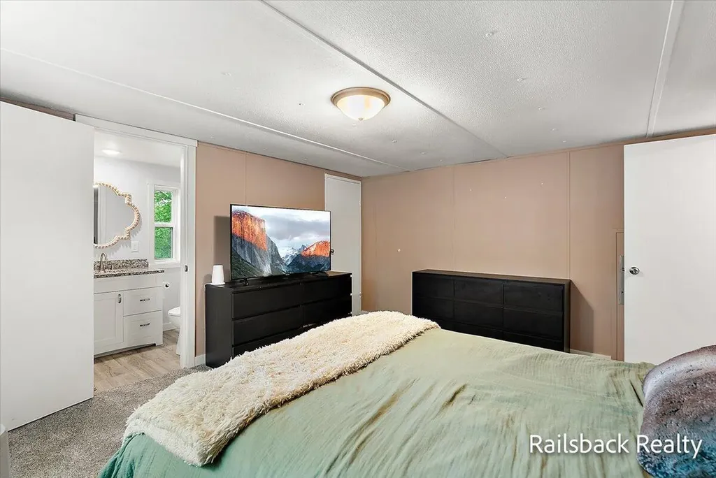 14700 Hanna Avenue NE Solon Township MI 49319
