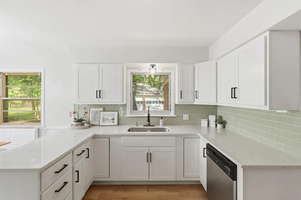 1905 Millbank Street SE Grand Rapids City MI 49508