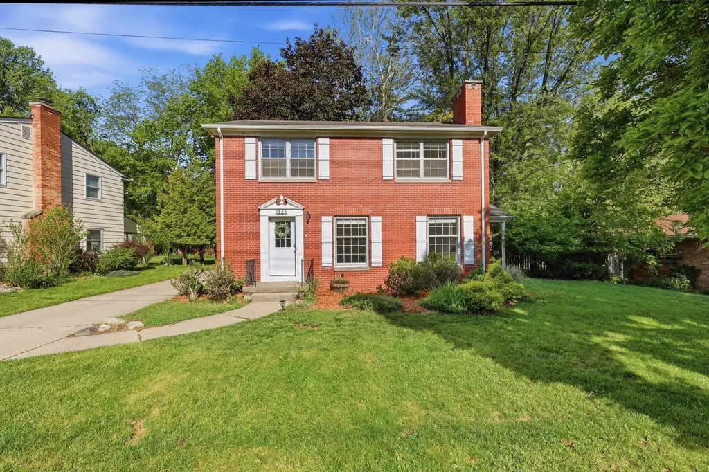 1905 Millbank Street SE Grand Rapids City MI 49508
