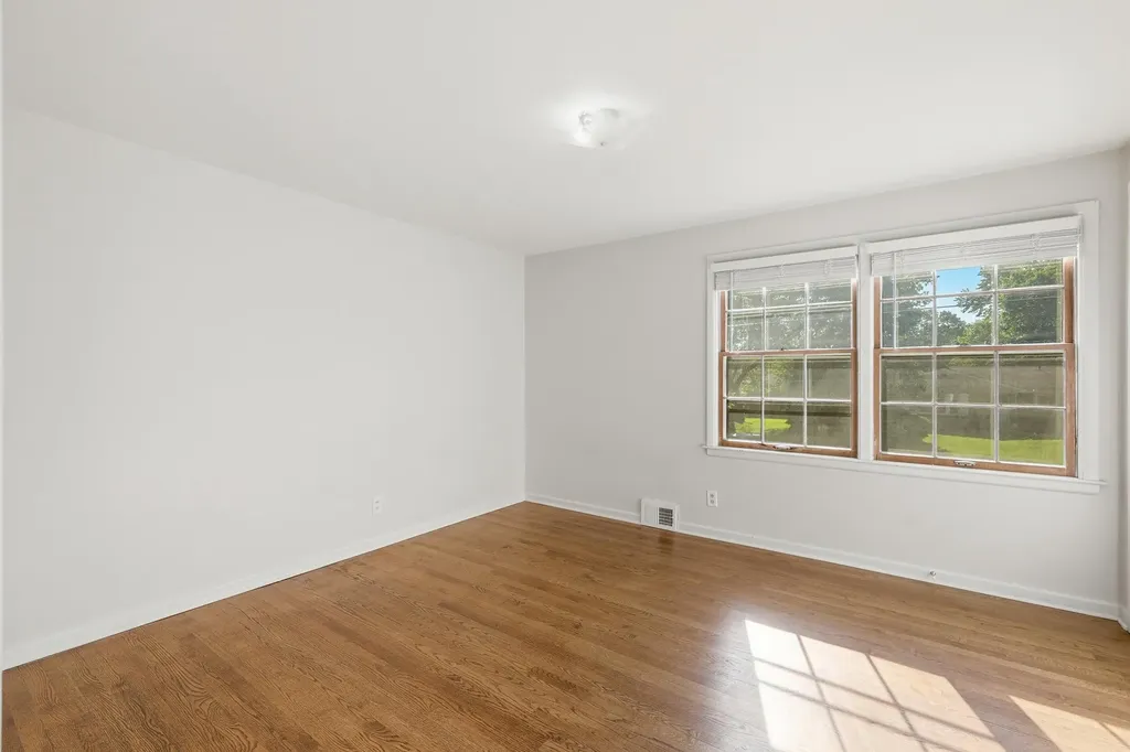 1905 Millbank Street SE Grand Rapids City MI 49508