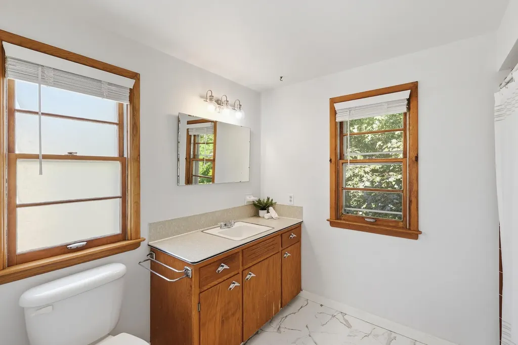 1905 Millbank Street SE Grand Rapids City MI 49508